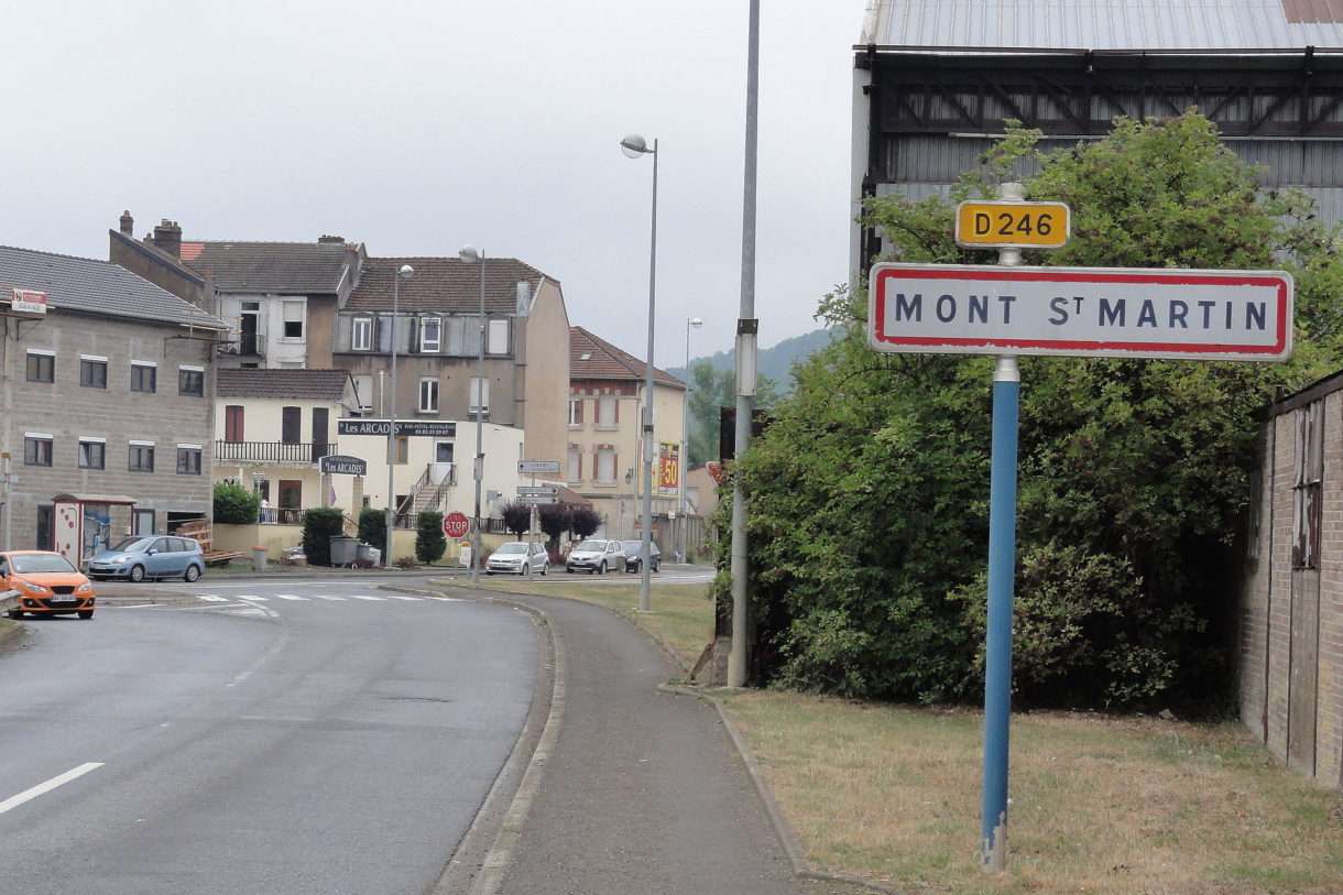 Mont-Saint-Martin_(Meurthe-et-Moselle)_city_limit_sign