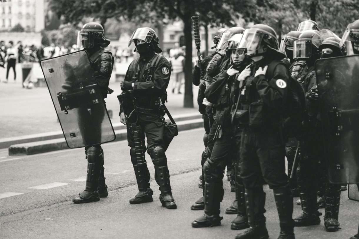 Massenproteste gegen die extreme Rechte: Frankreich erwartet heute 350.000 Demonstranten