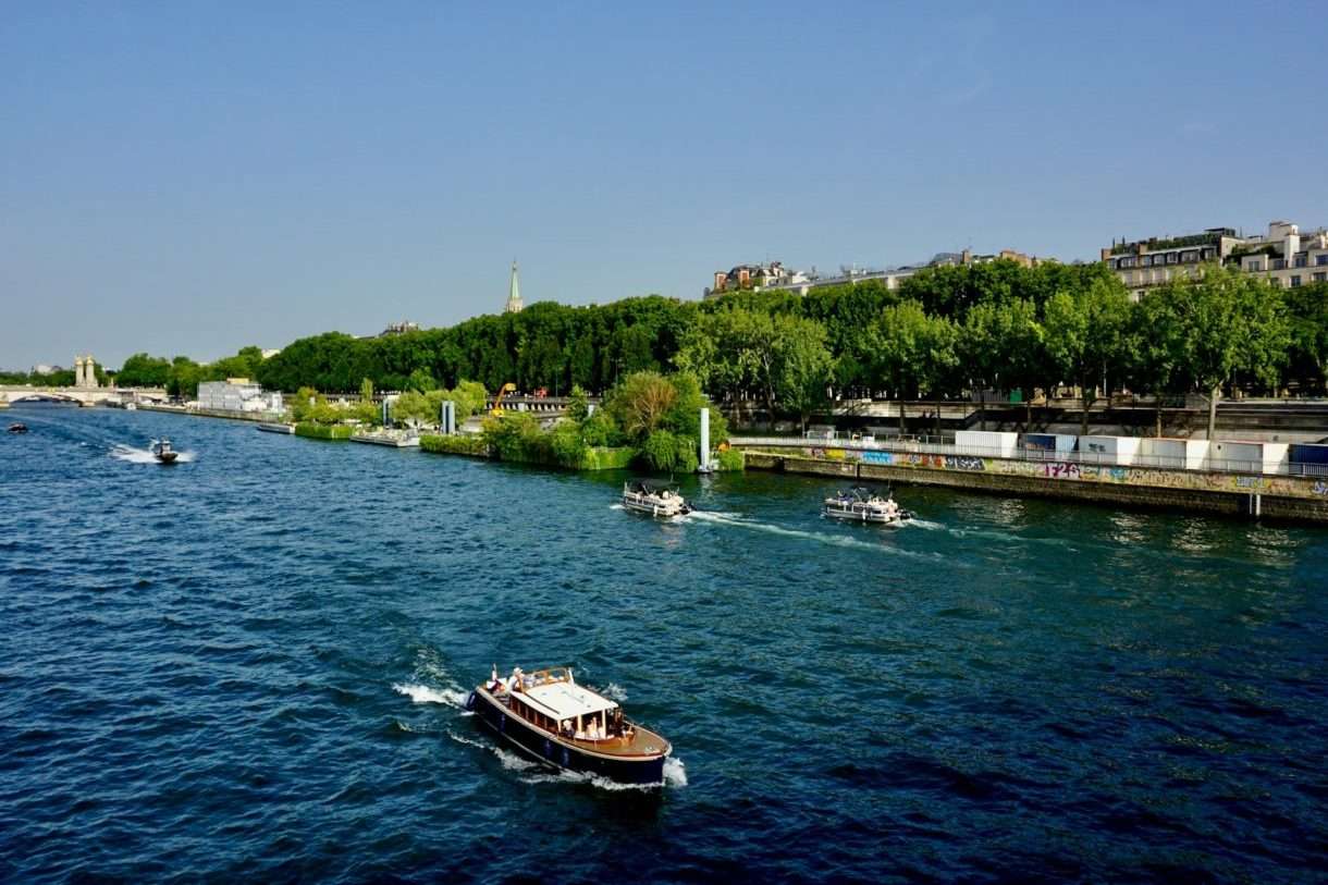 Taxifahrt auf der Seine: Ein neues Erlebnis zur Olympiade 2024