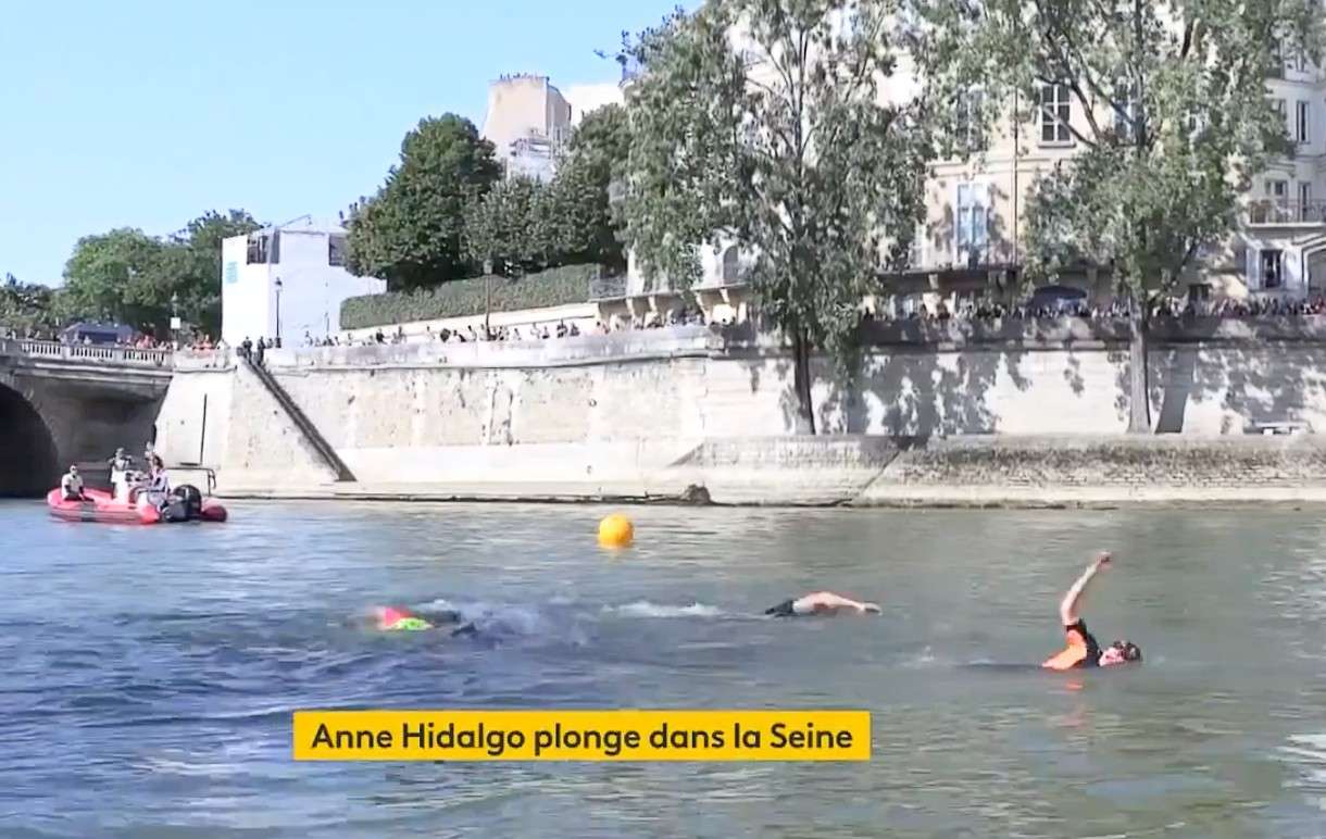 Paris: Anne Hidalgo Schwimmt in der Seine – Ein Politisches Symbol