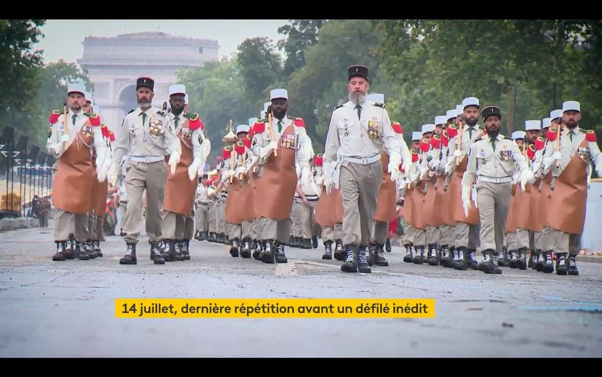 Parade_14_Juli_ScreenFI