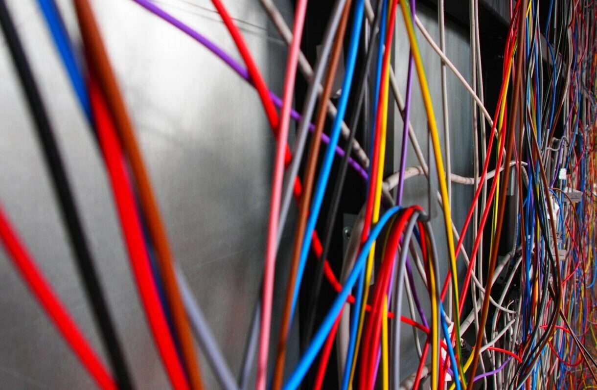 Sabotage bei französischen Telekommunikationsanlagen: Eine umfassende Untersuchung läuft