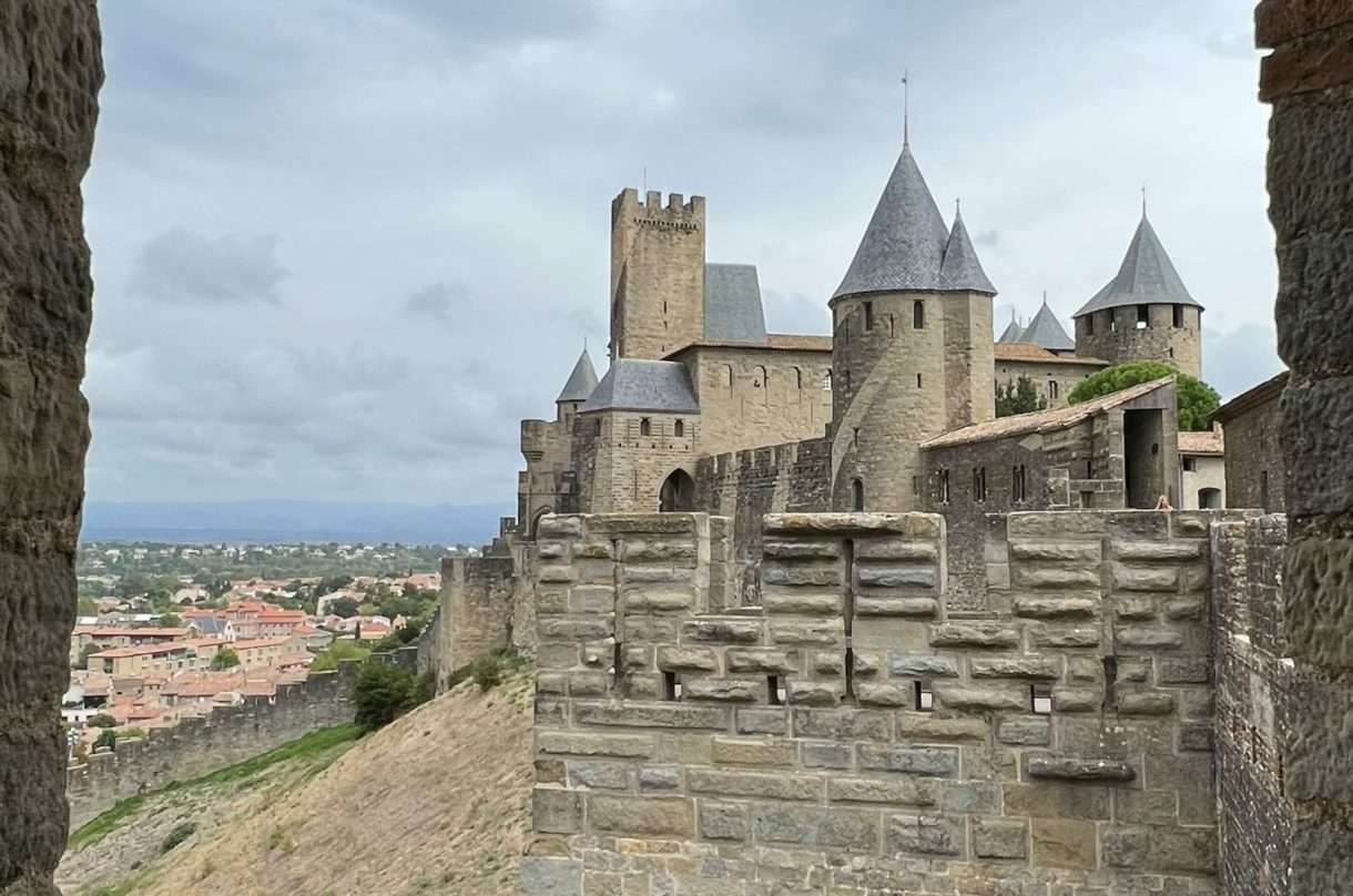 Die fünf Söhne von Carcassonne: Ein Reiseabenteuer im Herzen der Katharer