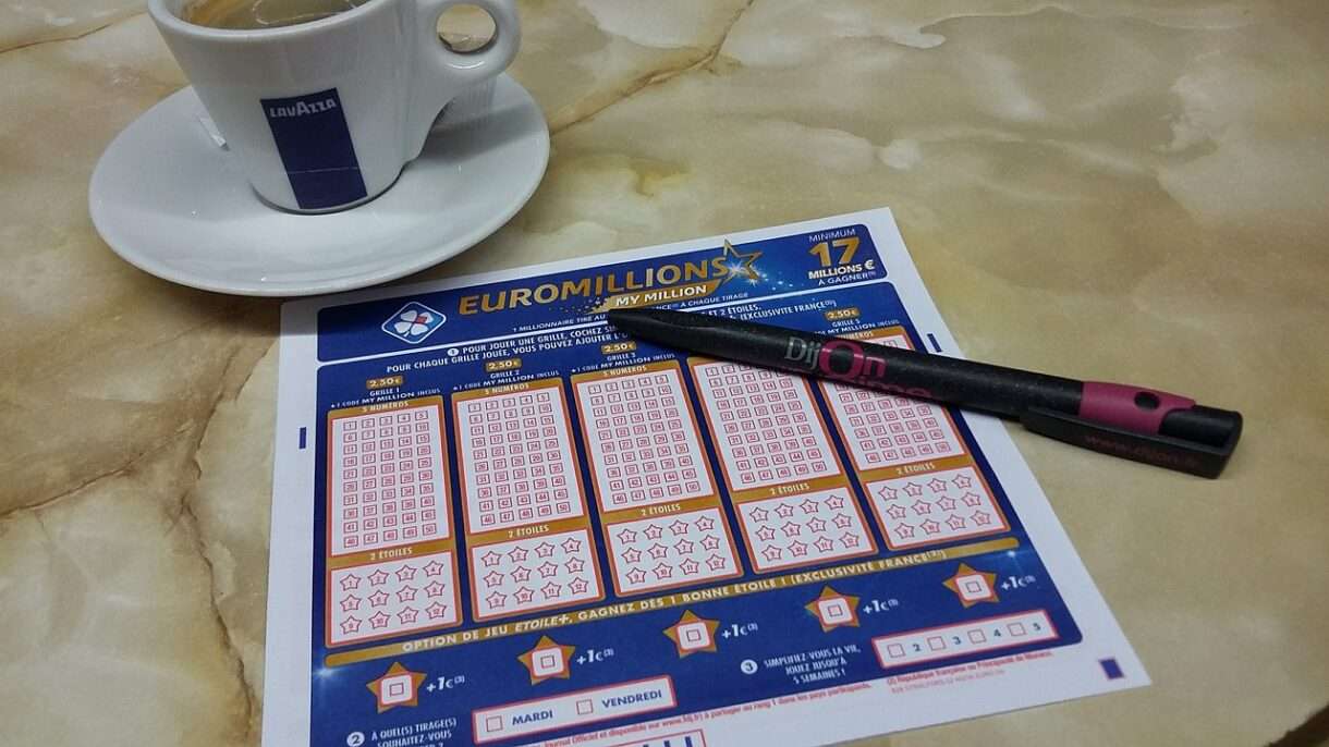 Ein Ticket, fünf Leben – wie ein Freundeskreis aus Paris mit 250 Millionen Euro das Glück fand