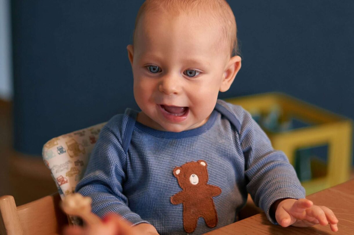 Artikel 4: Die Rolle der Ernährung – was und wann Babys essen sollten