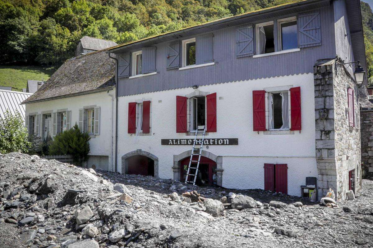 Unwetter im Aspe-Tal: Die Bewohner der Dörfer kämpfen gegen die Verwüstung