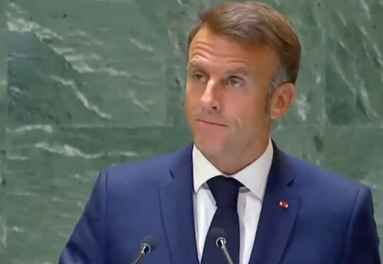 Macron_UNO_ScreenX