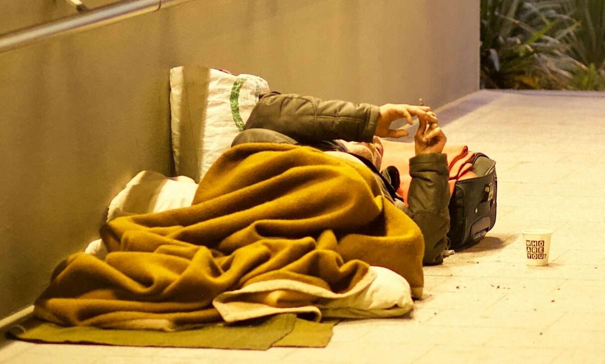„Eine Nacht vor dem Rathaus“ – Wie 230 Obdachlose in Paris den Staat herausfordern