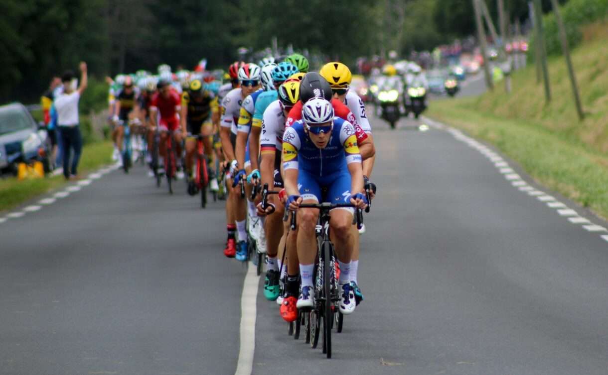 Saint-Méen-le-Grand feiert Louison Bobet: Startetappe der Tour de France 2025 im Zeichen eines Champions