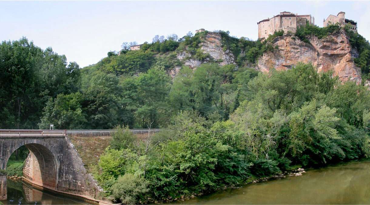 Bruniquel_pano