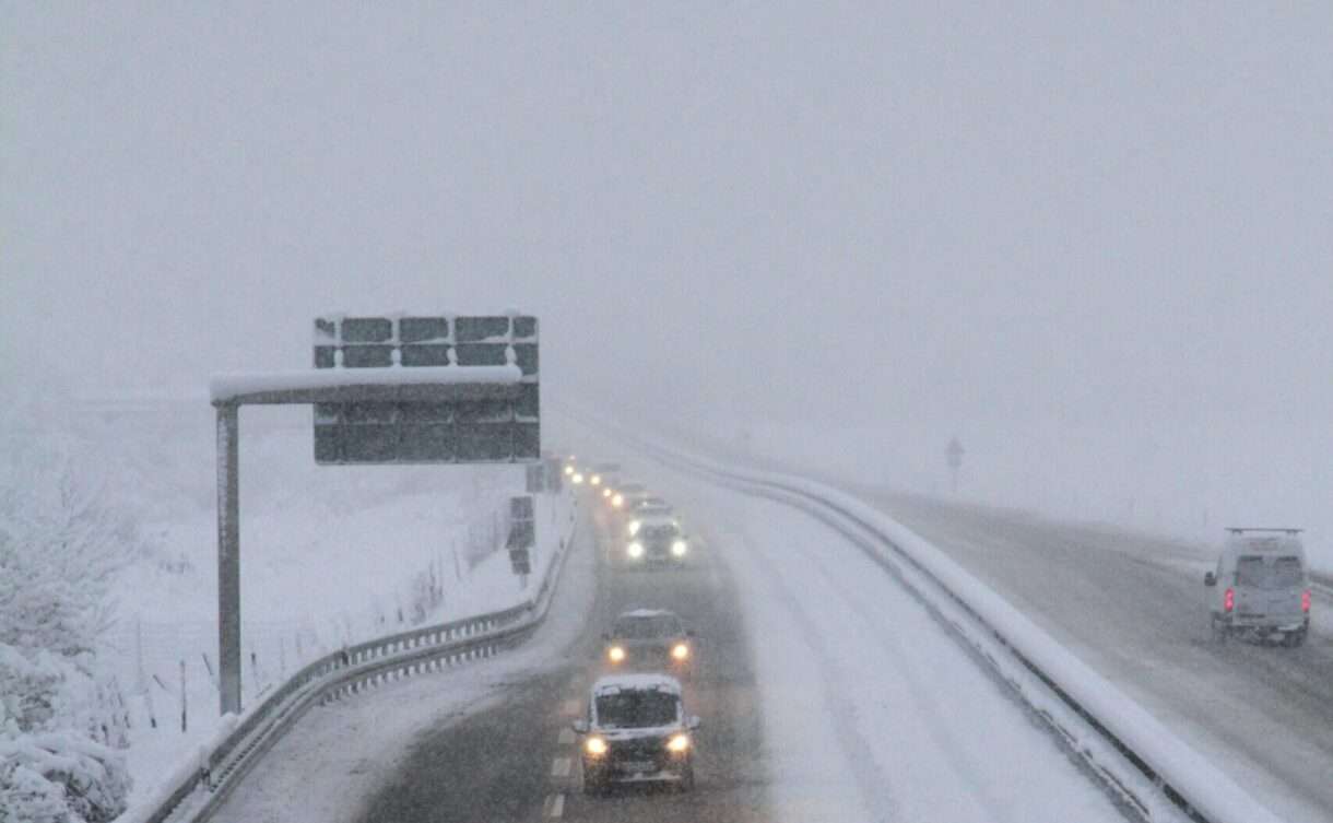 Winter_Schnee_Autobahn