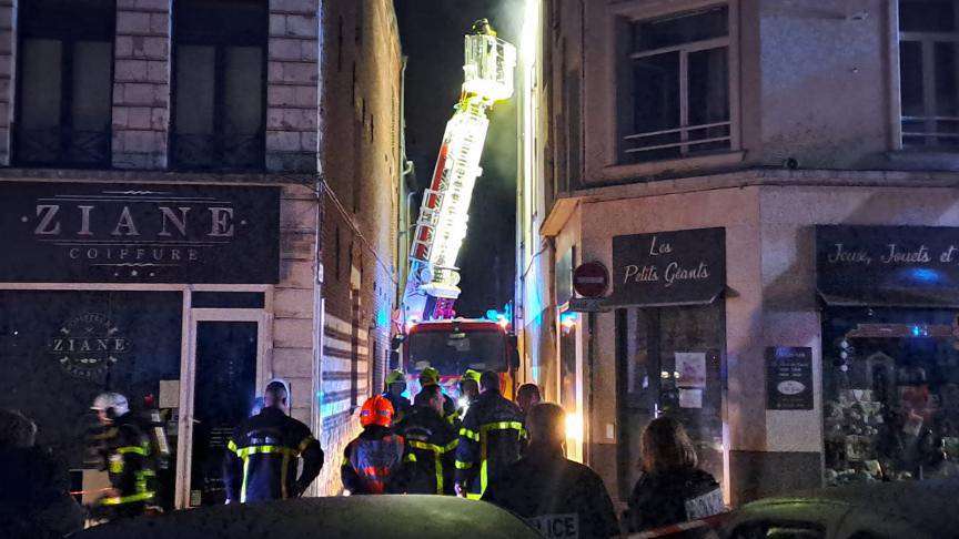 Tragödie in Arras: 41-jährige Frau stirbt bei Wohnungsbrand