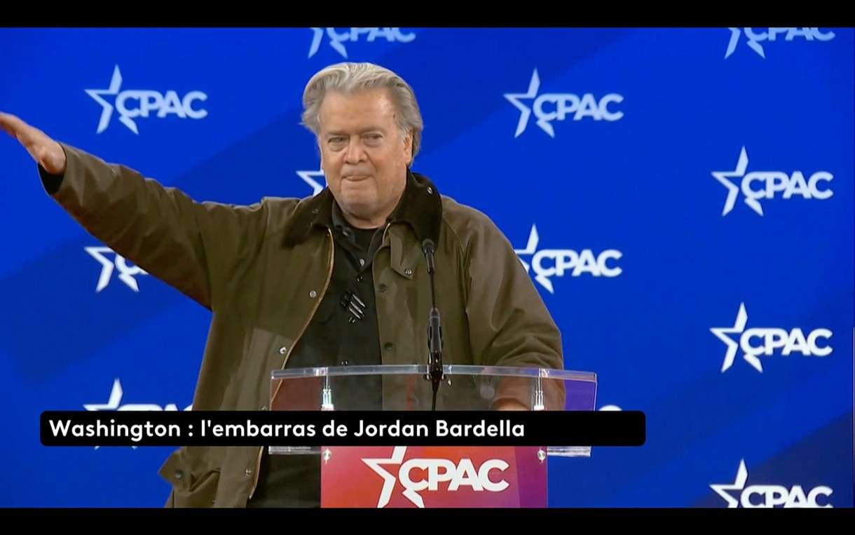 Bannon_Hitler-Gruß_ScreenFI