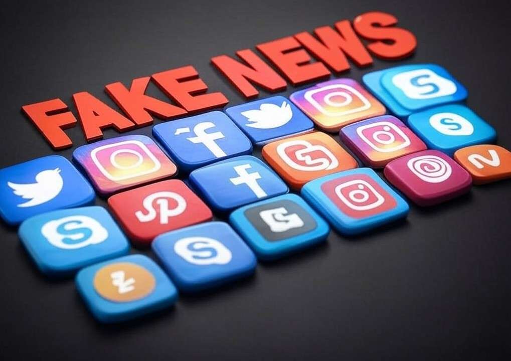 Fake_News_Social_Media_Illustration