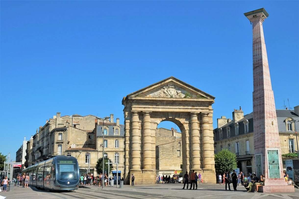 Place_de_la_Victoire_-_Bordeaux