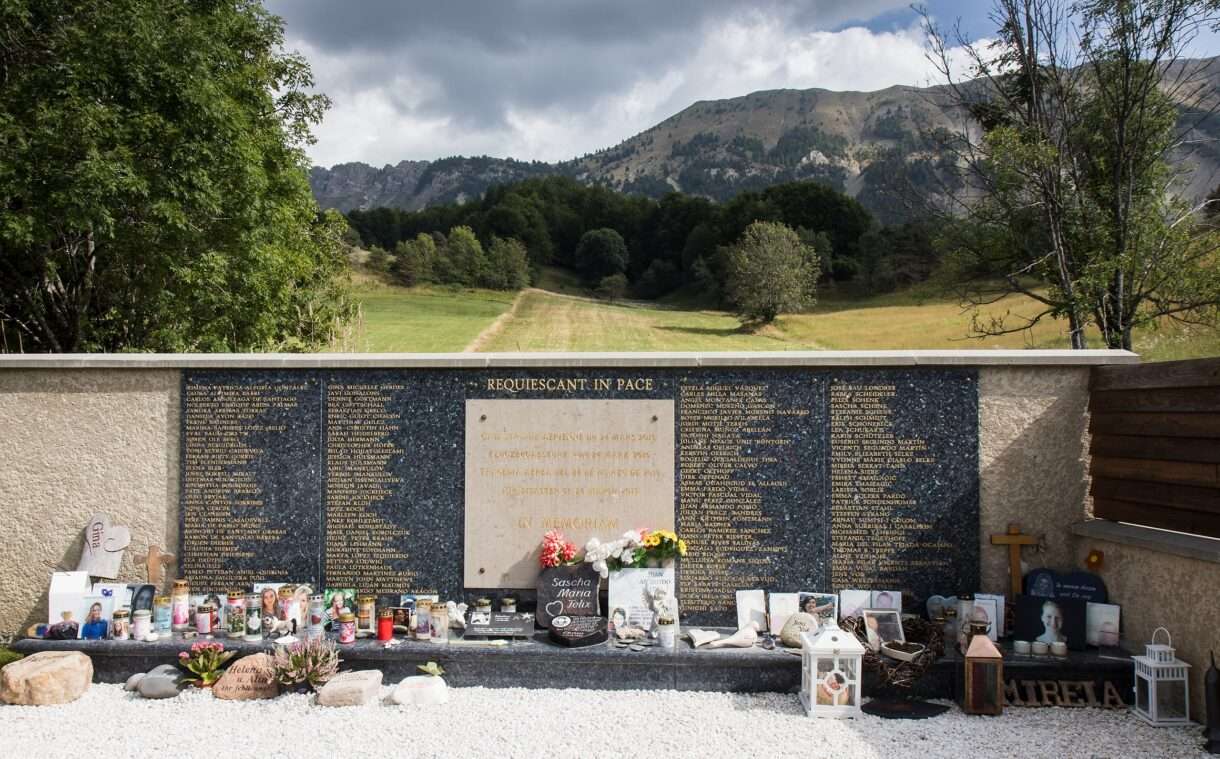 Zehn Jahre danach: Gedenken an die Opfer des Germanwings-Absturzes in den französischen Alpen