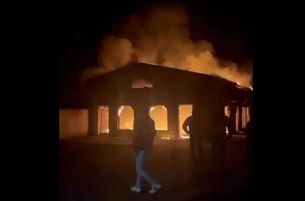 Brand in muslimischer Gebetsstätte von Jargeau: Ermittlungen eingeleitet