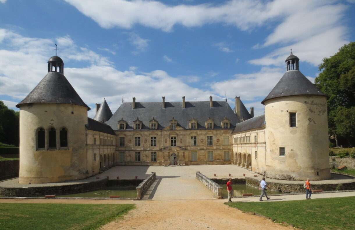 Ein Tag im Château de Bussy-Rabutin – Adelige Skandale und französische Eleganz