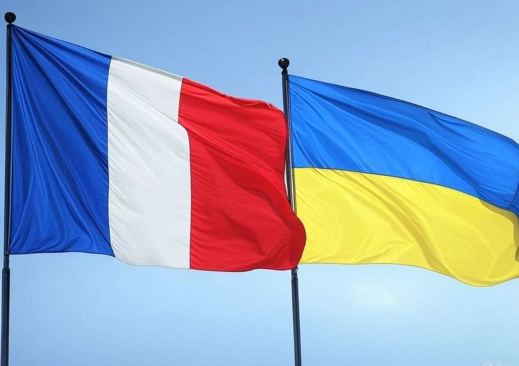 Frankreichs Parlament diskutiert über verstärkte Ukraine-Hilfe – Streit um russische Vermögen