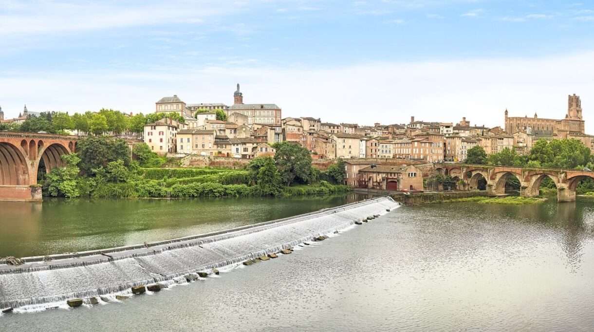 Albi_La_chaussée_des_moulins_Wikipedia
