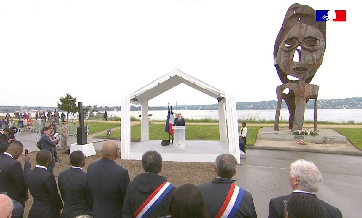 Francois_Bayrou_Gedenken_Sklaverei_ScreenX