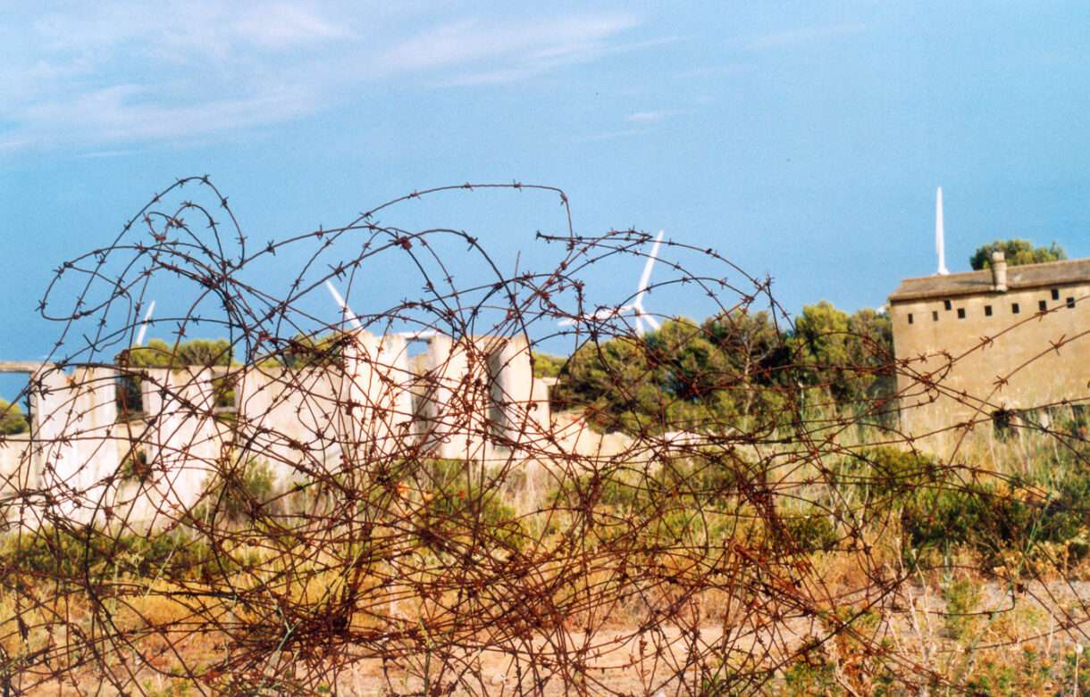 Leere Gräber: Wie der heimliche Leichentransfer aus dem Harkis-Camp Rivesaltes alte Wunden aufreißt