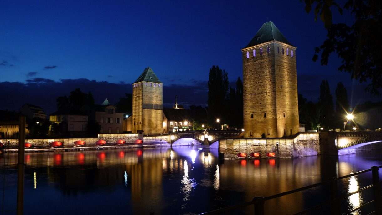 Strasbourg_Ponts_couverts_Wikipedia