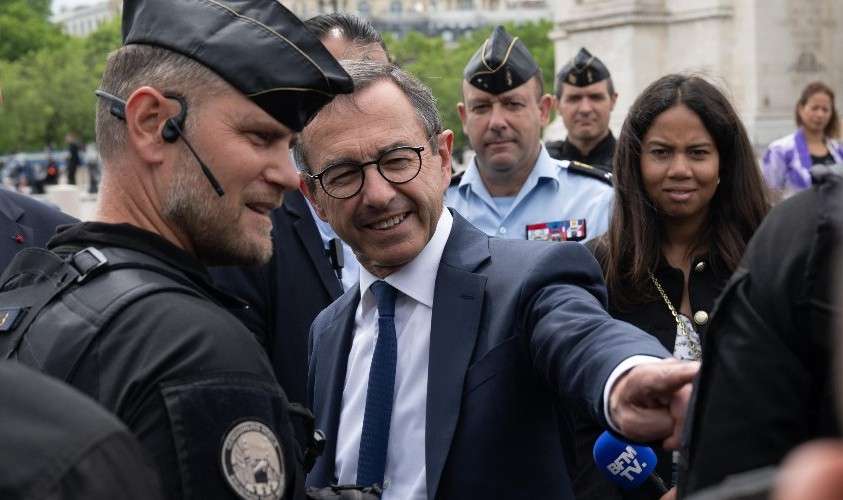 Macronismus am Ende? Bruno Retailleau stellt die Loyalität zur Regierungskoalition infrage