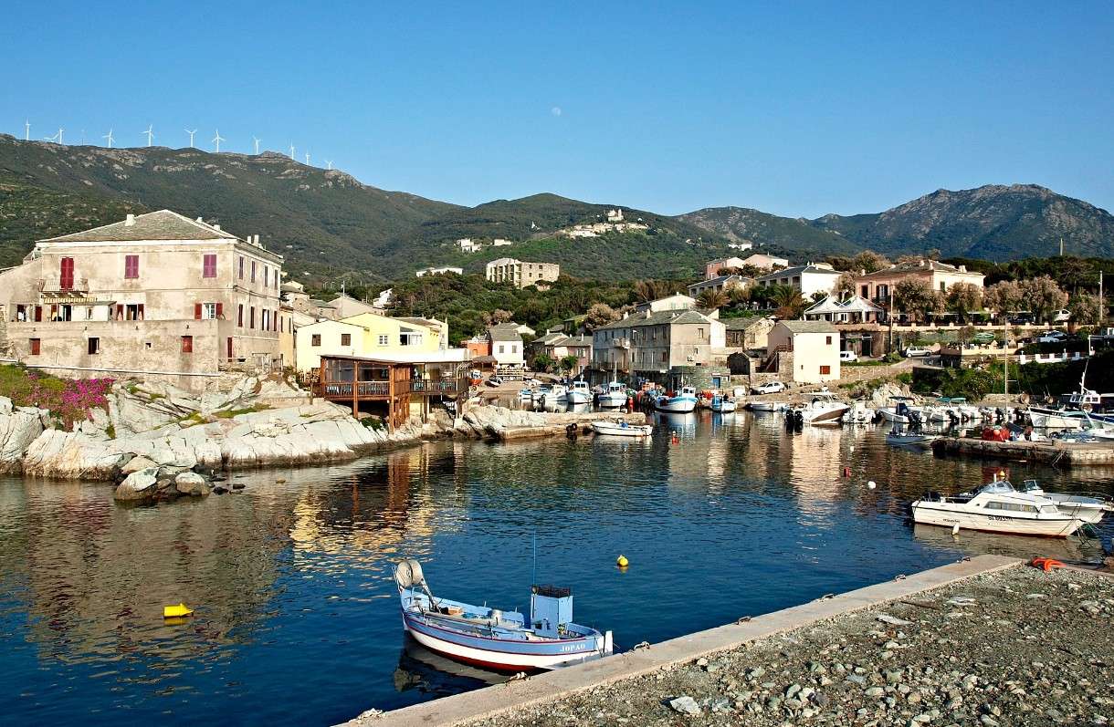 Centuri-marina-Wikipedia