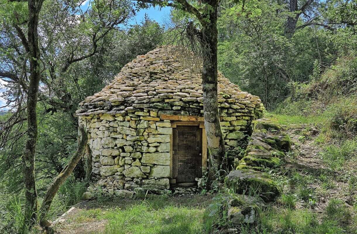 Verborgene Zeugen am Hang: Wie die Cabordes von Besançon zurück ins Leben finden