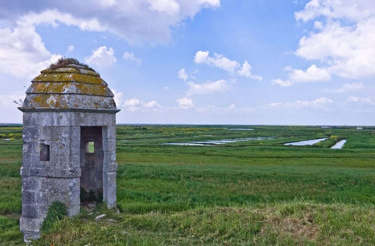 Zwischen Himmel, Salz und Schilf: Das Marais de Brouage
