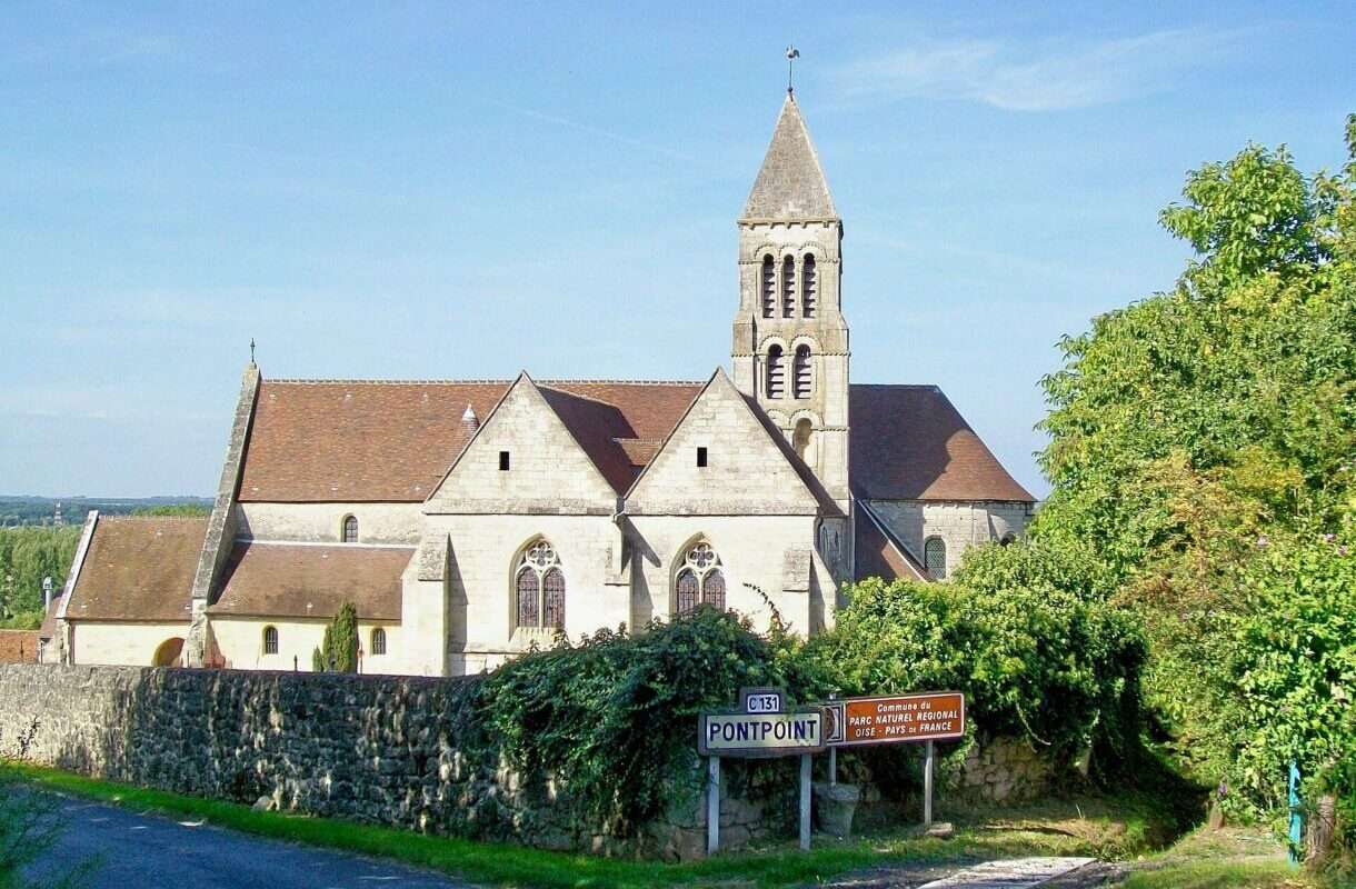 Mut in der Dunkelheit: Wie ein ganzes Dorf ein Rentnerehepaar vor brutalen Einbrechern rettete