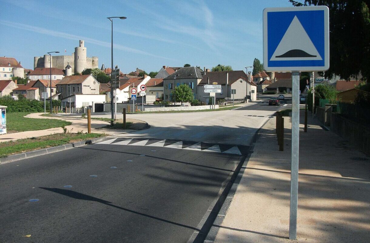 Verkehrsberuhigung – Frankreichs Streit um illegale Bodenschwellen