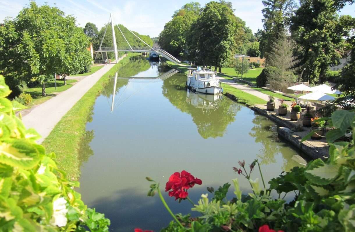 Kanal mit Charakter: Entschleunigt durch die Bourgogne