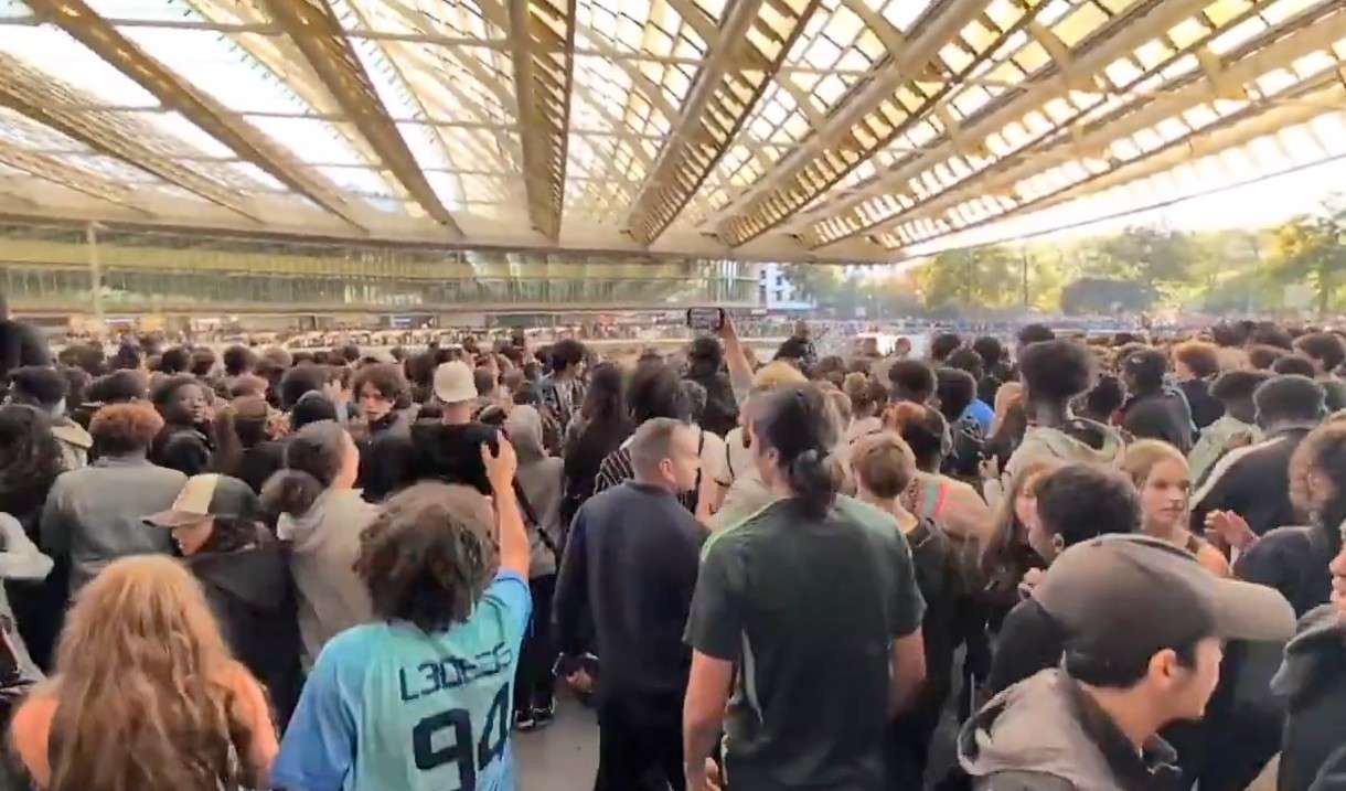 Als die Party kippte: Wie ein kostenloser Rap-Konzertabend in Paris zum Chaos wurde