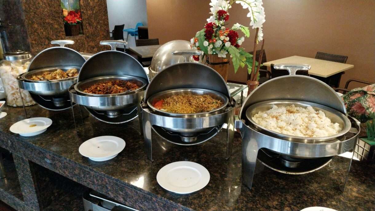 Buffets à volonté: Vom Teller-Turm zum Feinschmecker-Erlebnis