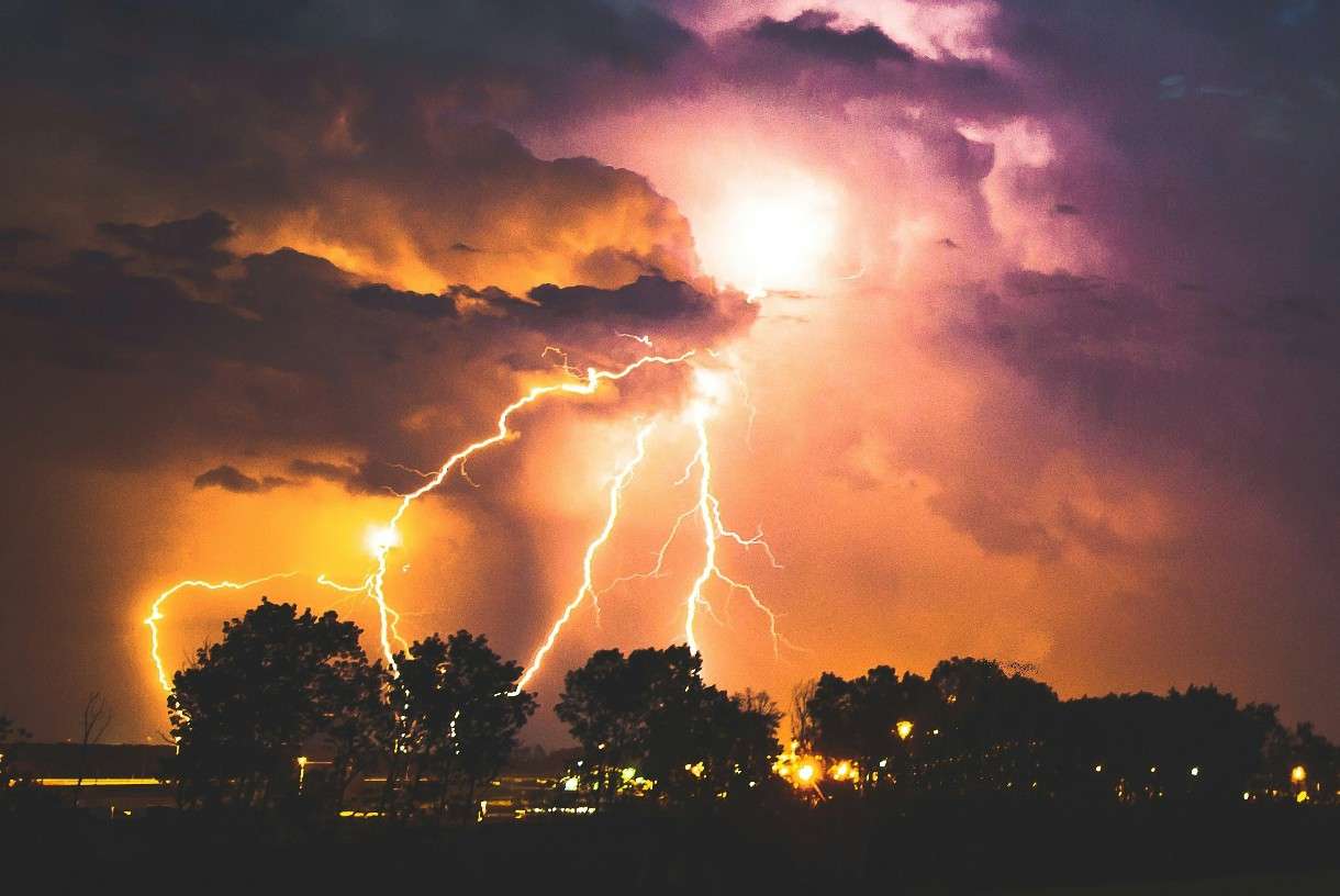 Blitz wie ein Donnerschlag: Superblitz erschüttert Toulouse