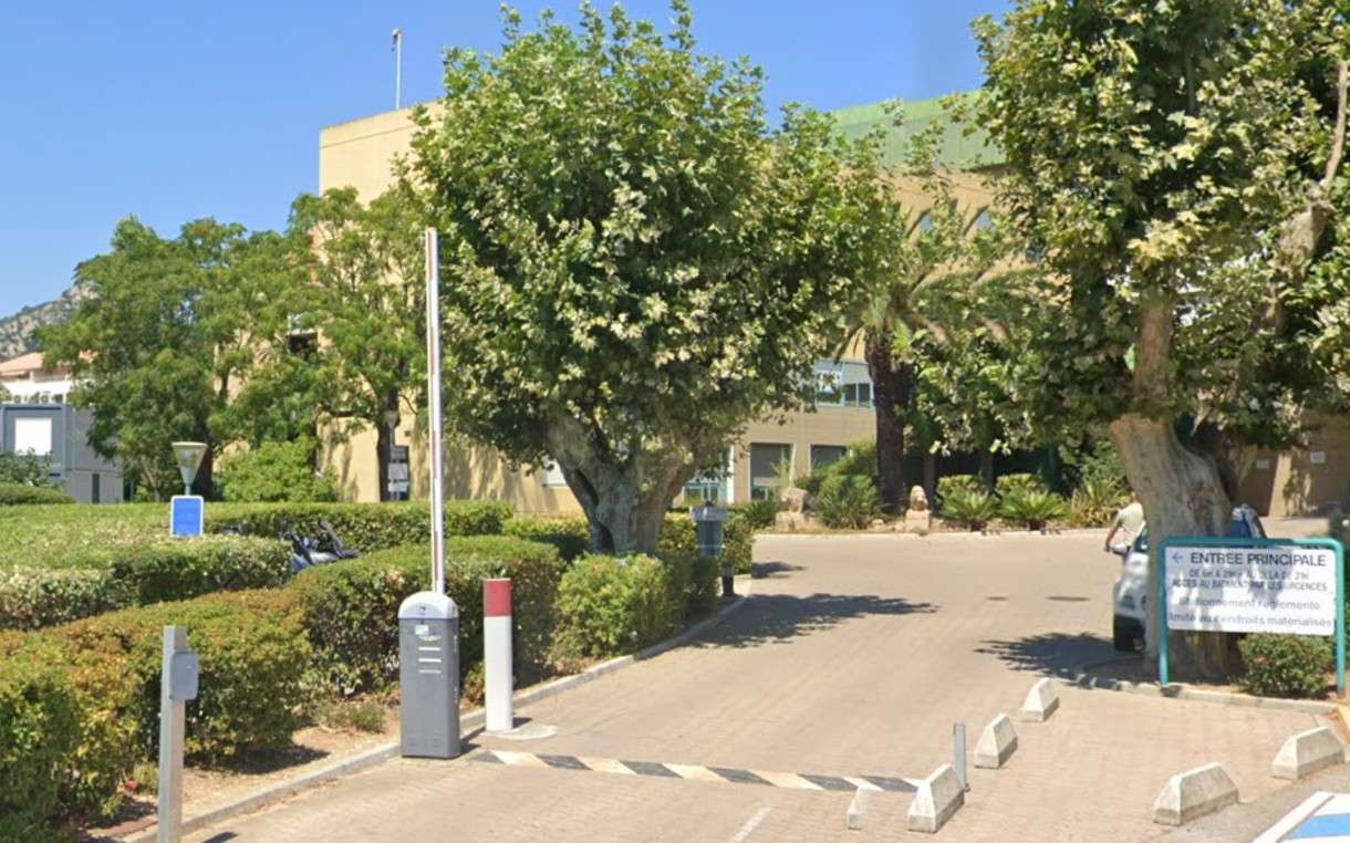 Ein Feuer in der Nacht – und ein Krankenhaus am Rand des Ausnahmezustands
