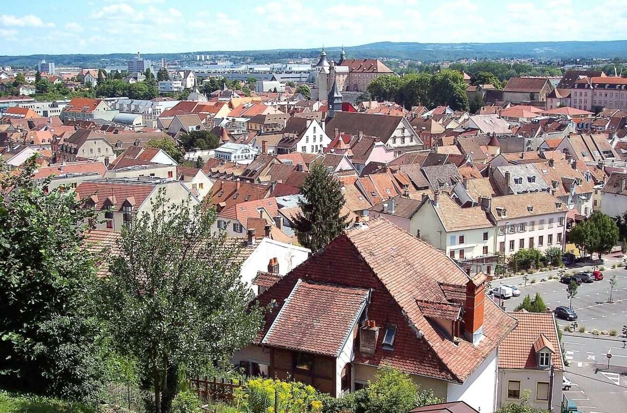 Zwischen Reben und Geschichte: Wie ein Weinberg die Freundschaft zwischen Montbéliard und Ludwigsburg zum Sprudeln bringt
