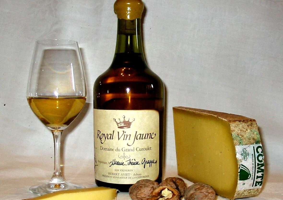 Wenn der Jura goldgelb leuchtet – unterwegs bei der Percée du vin jaune in Lons-le-Saunier