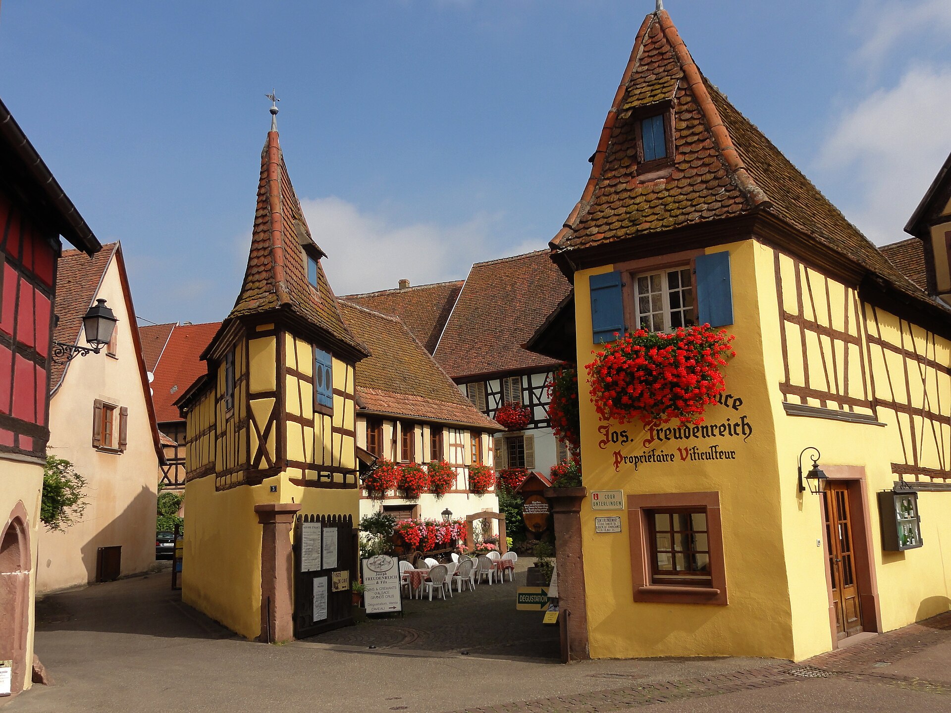 Eguisheim – Das märchenhafte Weindorf im Herzen des Elsass